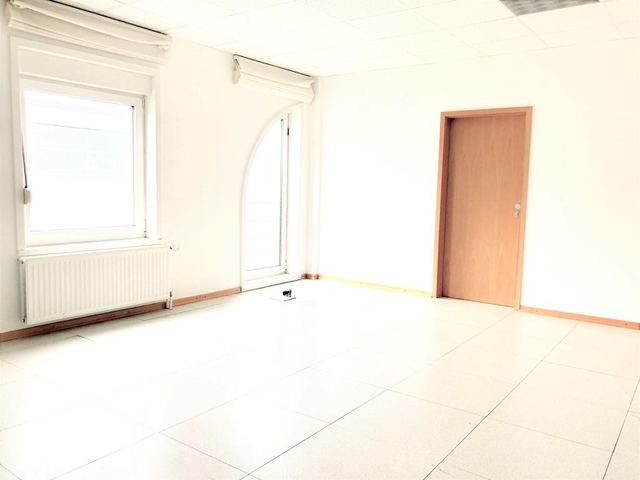 Office for rent in SANEM